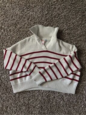 Cropped Cream Turtleneck Sweater with Red Stripes